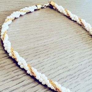 🌟HP🌟Vintage Gold Pearl Necklace